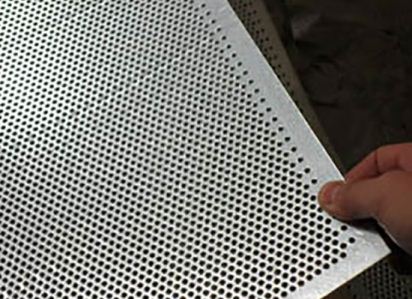 不銹鋼沖孔網(wǎng)在拉伸時(shí)有哪些保護(hù)措施 不銹鋼沖孔網(wǎng)在拉伸時(shí)有哪些保護(hù)措施